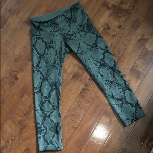 Lululemon🍋 snakeskin leggings